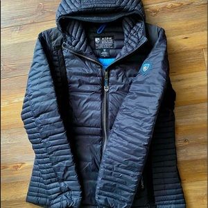 Kuhl puffer coat in black.  Women’s size small